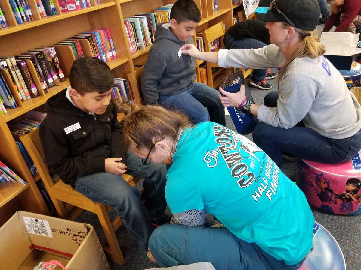 GlenParkFWISD's tweet photo. Thank you to @thecowtowncalf for providing nearly 50 @GlenParkElem students with shoes that will help them run and look great at the upcoming @thecowtown 5k! We are very grateful for the many volunteers and sponsors that make this event possible! @InsideFWISD https://t.co/EIRKNYMBqa