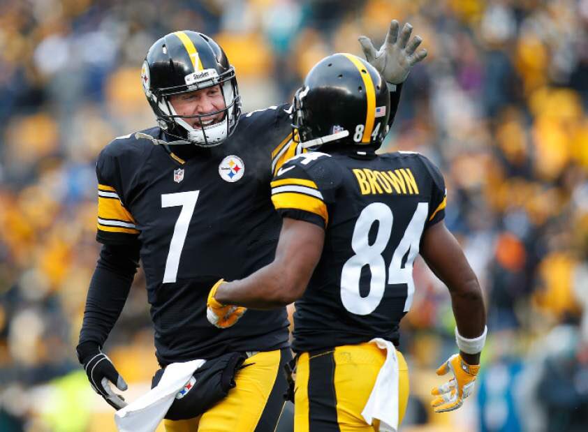 cutiepittrig's tweet photo. Hey @AB84 you look good with Ben would be the best duo in the NFL I tried my best to photoshop a Steeler jersey on here sorry if you notice it’s photoshopped #CallGod #LetsGet7 https://t.co/vDcsA7pryW
