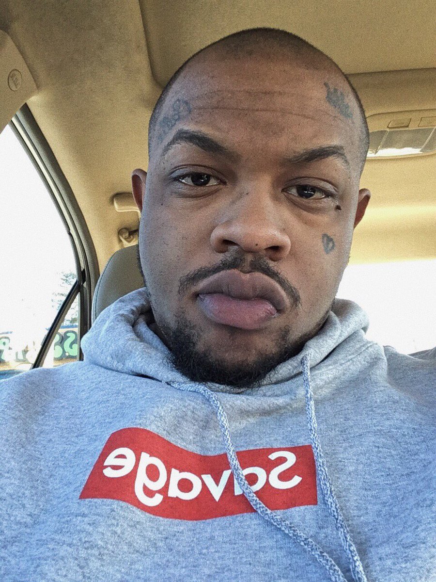 Lijahfor32's tweet photo. I can’t trust that bitch I know she ain’t gon hold me down 🕊 #Sunset32 https://t.co/LElm2WJU39