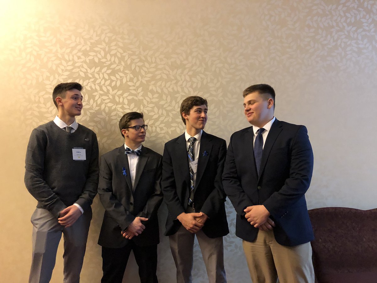NicVittorio's tweet photo. DECA districts was fun!!! Great time with some great people!! 👌🏽 https://t.co/Bw7oA1Msq9