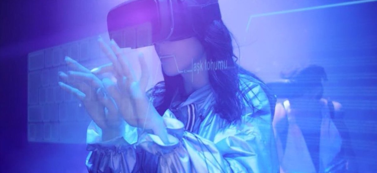 TeamHandeYener's tweet photo. .@HandeYener’in yeni şarkısı #AşkTohumu’nun video klibinin tanıtımı yarın saat 18:00’da yayınlanacak. https://t.co/bc0w22ELq6