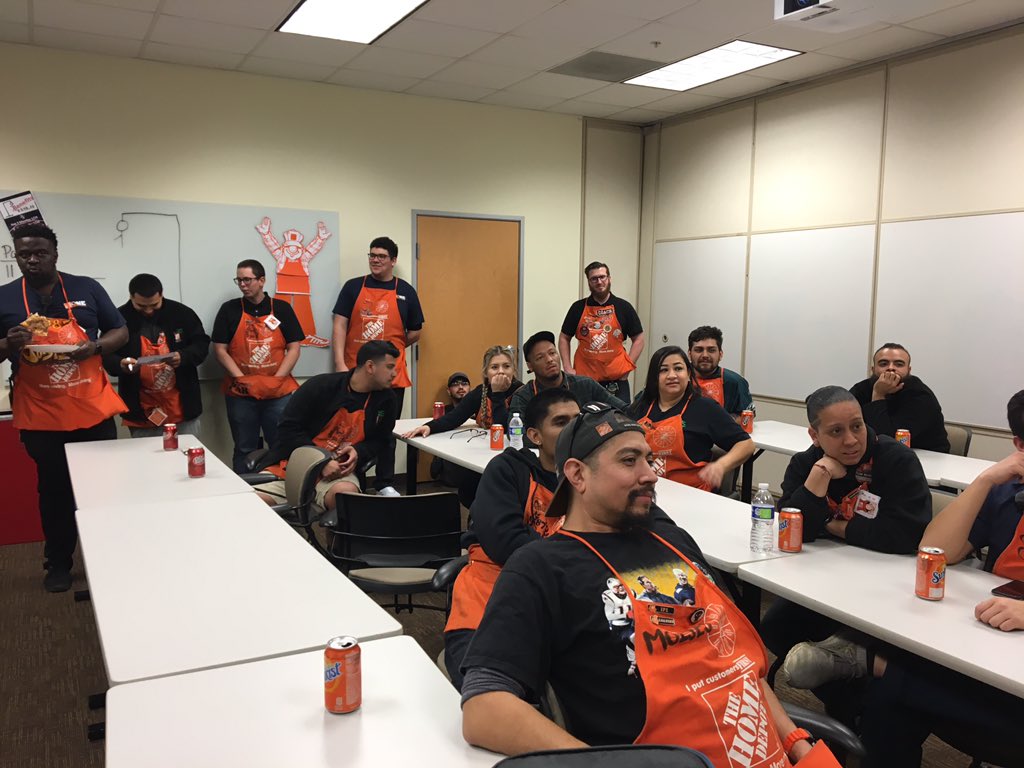 BrandiCassiani's tweet image. Is there a C, B, E. Benefit phrase is cell phone benefits! #k3 #workhardplayhard #THDbenefits @lajacska01 @lennyatdepot @eschoenTHD @5087Rdc