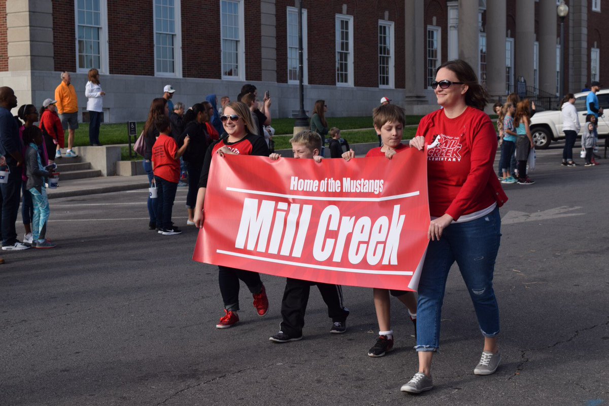 KEckermanKMBC's tweet photo. Students at Mill Creek Elementary in Independence are collecting items for chemo care bags to distribute in honor of their Principal who is fighting cancer .
You can help with donations.  @kmbc @Mill_Creek_ISD https://t.co/2fXvK9crFj