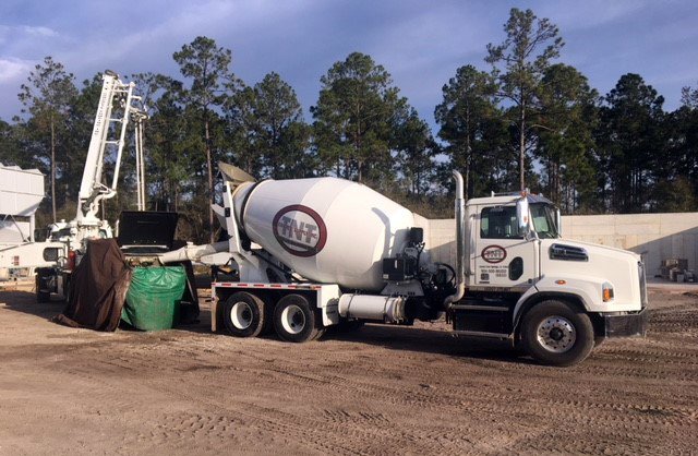 KimbleMfg's tweet image. MIXER MONDAY: Pump it up! TNT Concrete Services uses one of their CyKlone Mixers to feed a pumper in Green Cove Springs, FL. #KimbleMixer #MixerMonday #CyKloneMixer