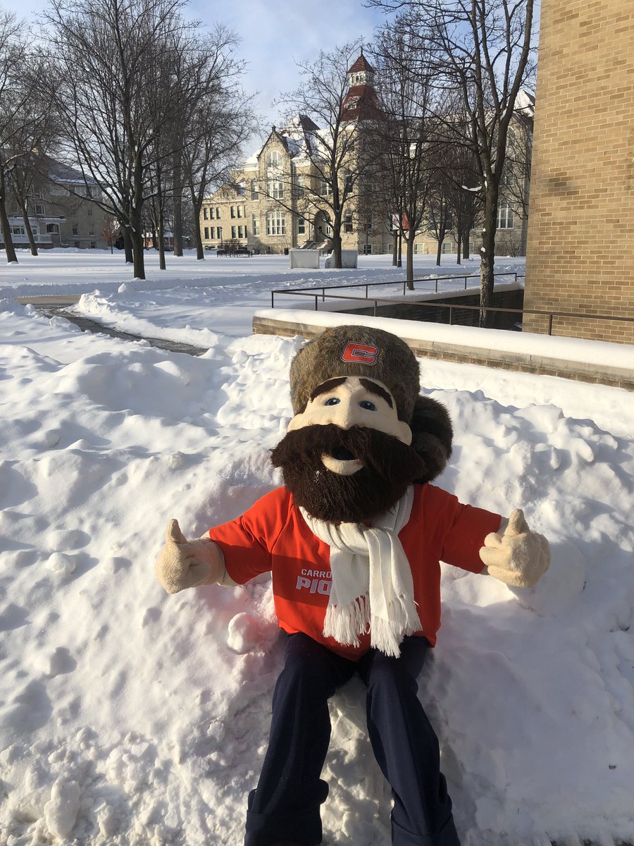 PioPeteCU's tweet image. If I could pull off wearing a scarf today, so can you!  Don’t forget to bundle up. Happy snow day❄️ #PioPride