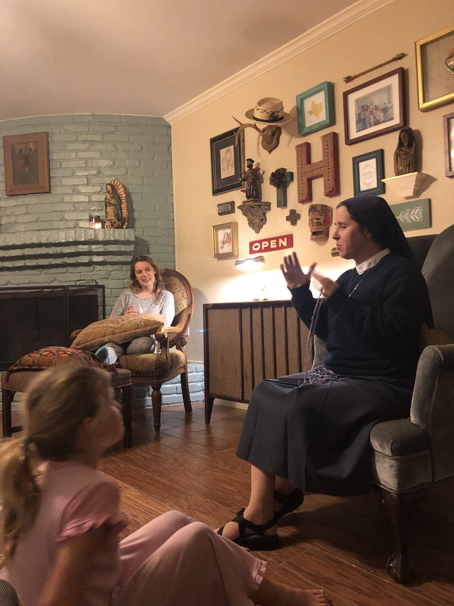 ennie4's tweet photo. What a blessing to have @SrAndrewFSP in our home. Check out my Lucia on the floor hanging on her every word. https://t.co/nzUyhe0Uxr