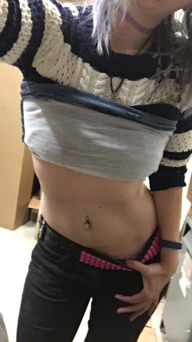 FaunaRey's tweet photo. Am I really feeling better about myself or and I’m just confused cause I’m faking: a novella 
#Disappointed #bodydismorphia #bodycheck #ana #anamia #anorexic #wannabethin #collarbones #ribbones #hipbones #bonespo https://t.co/Exb1NSwRJI