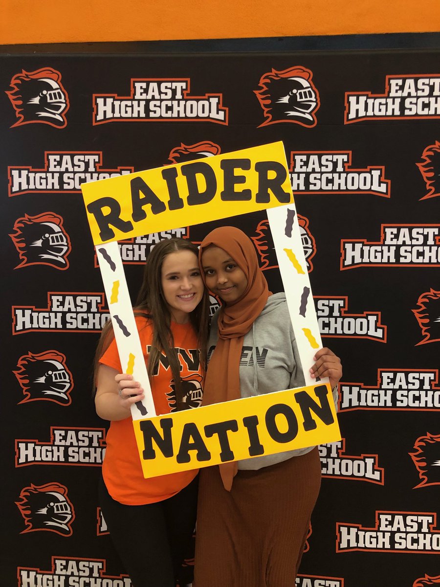 RichardToddr's tweet photo. Thanks MVP and Student Council for giving tours tonight for Eight Grade Transition! https://t.co/XbRgN58w3m