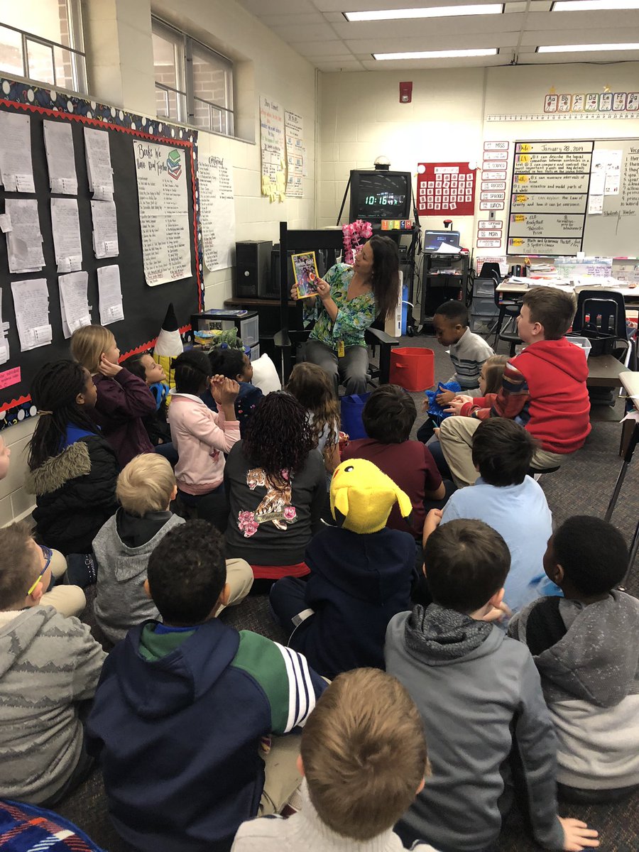 mrsfail3rd's tweet photo. We love having family members come in to read to our class! ❤️📚 #book82 #wildreaders #thirdgrade https://t.co/Osu9RbDjH8