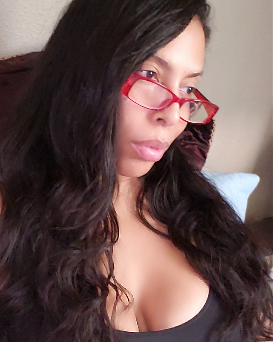 POWERANGELBABY's tweet photo. Hello From The ROBIN'S NEST It's Monday Jan. 28 2019 I Really Do Love Not Wearing MakeUp! #RobinPowerRoyal #RobinPower #Angelsrforever ....Age is Truly Nothing But A Number!!! Forever 17 #Powerangelbaby https://t.co/KqskWDp8Ga https://t.co/e4HHwitavq