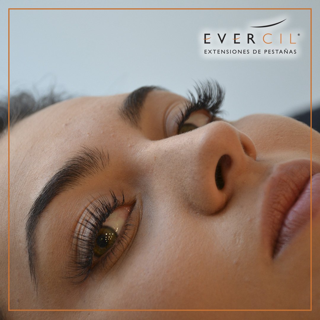 Evercil's tweet photo. En Evercil encontrarás una amplia gama de curvas, longitudes y grosores para que tu mirada luzca asombrosa. https://t.co/Vbr4RVJ0Hj