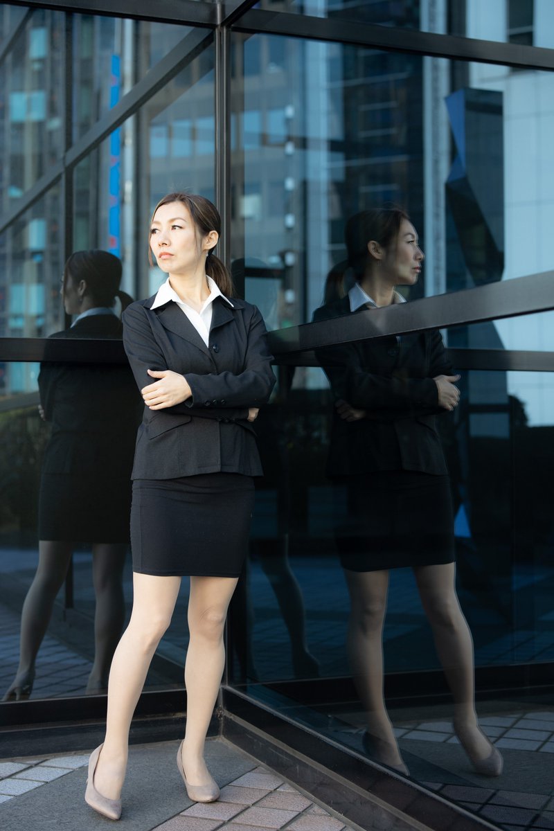 人妻タイトスカート 