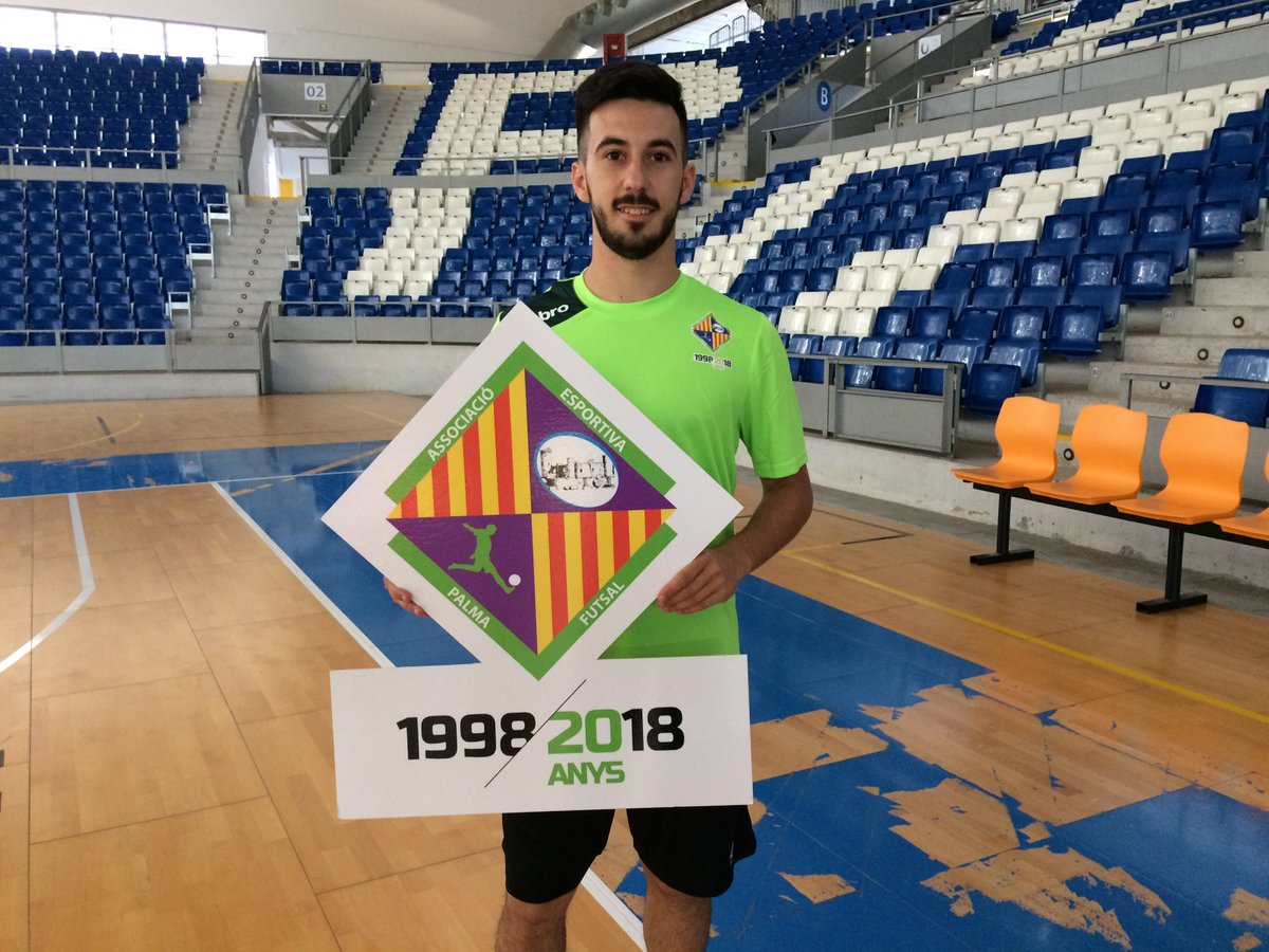 Webesport's tweet photo. #NotiWE Fútbol sala, Primera División. El Palma cede a Joselito al Burela de Segunda.
 ·https://t.co/jpELELsVDT https://t.co/T22DZrZPBF