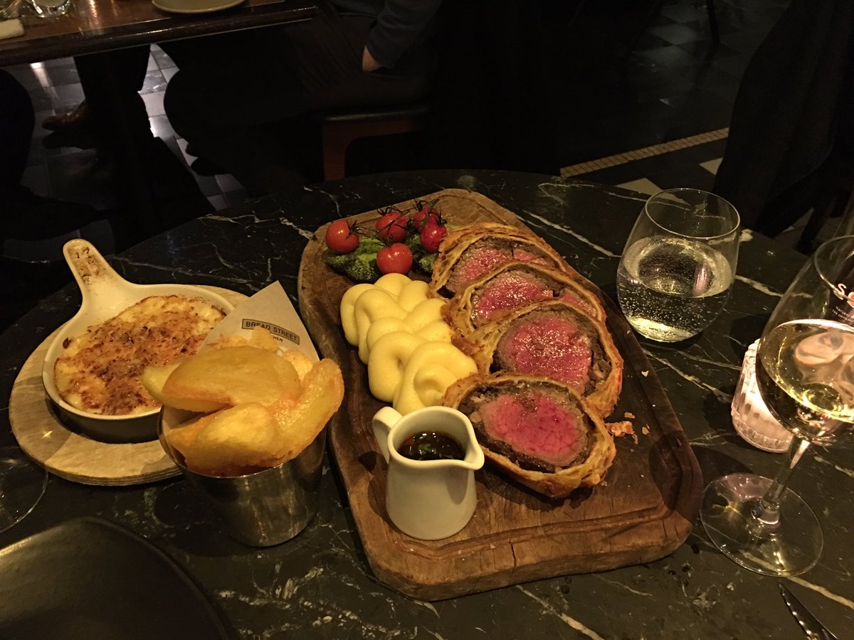 Delicious meal at Bread Street Kitchen tonight #BeefWellington <a href="/GordonRamsay/">Gordon Ramsay</a>