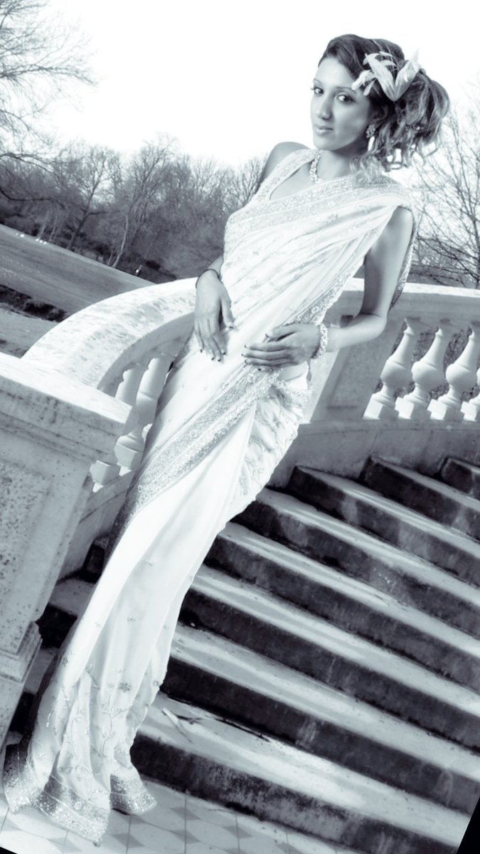 Indian_Model's tweet image. Magic is not something that can be easily created... Its naturally given birth to, in its right place 🌹