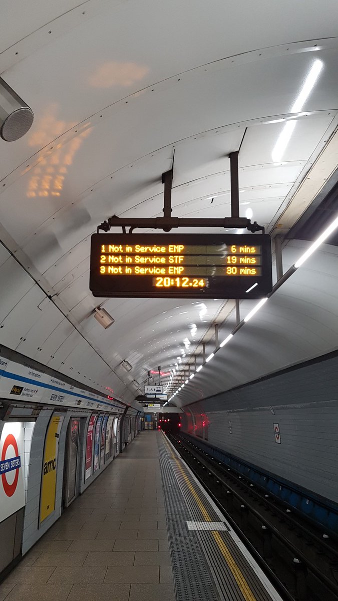 DyCL8tOXQAEYMfR - The Victoria Line's really big 50th birthday! #2