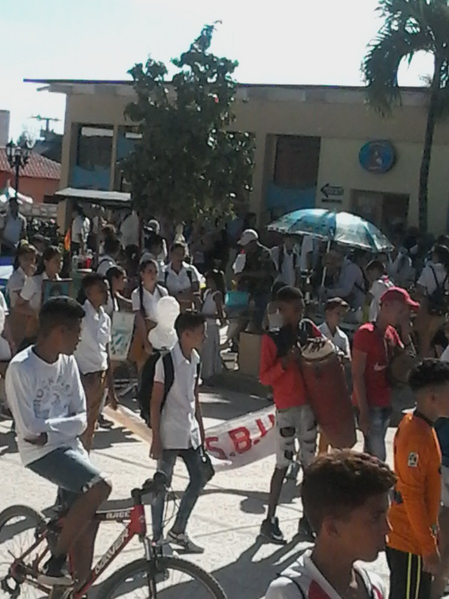 nleidis28's tweet photo. #Cuba desfile en Banes por este 28 de enero 2019 ..Felicidades pioneros...... https://t.co/0H5iZoHe49