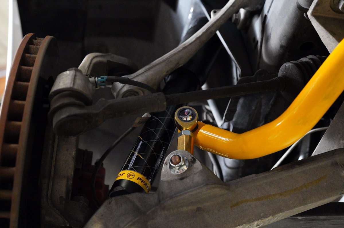 aFeCONTROL's tweet photo. This C6 Z06 came in for some upgrades last week 👌 Our special Johnny O’Connell sway bars and shocks are a very popular upgrade combo for C5 and C6 Corvettes!
.
.
#afecontrol #corvette #suspension #swaybars #shocks #c6corvette #c5corvette #chevrolet #gmc #corvettez06 https://t.co/aVIGya6aTQ