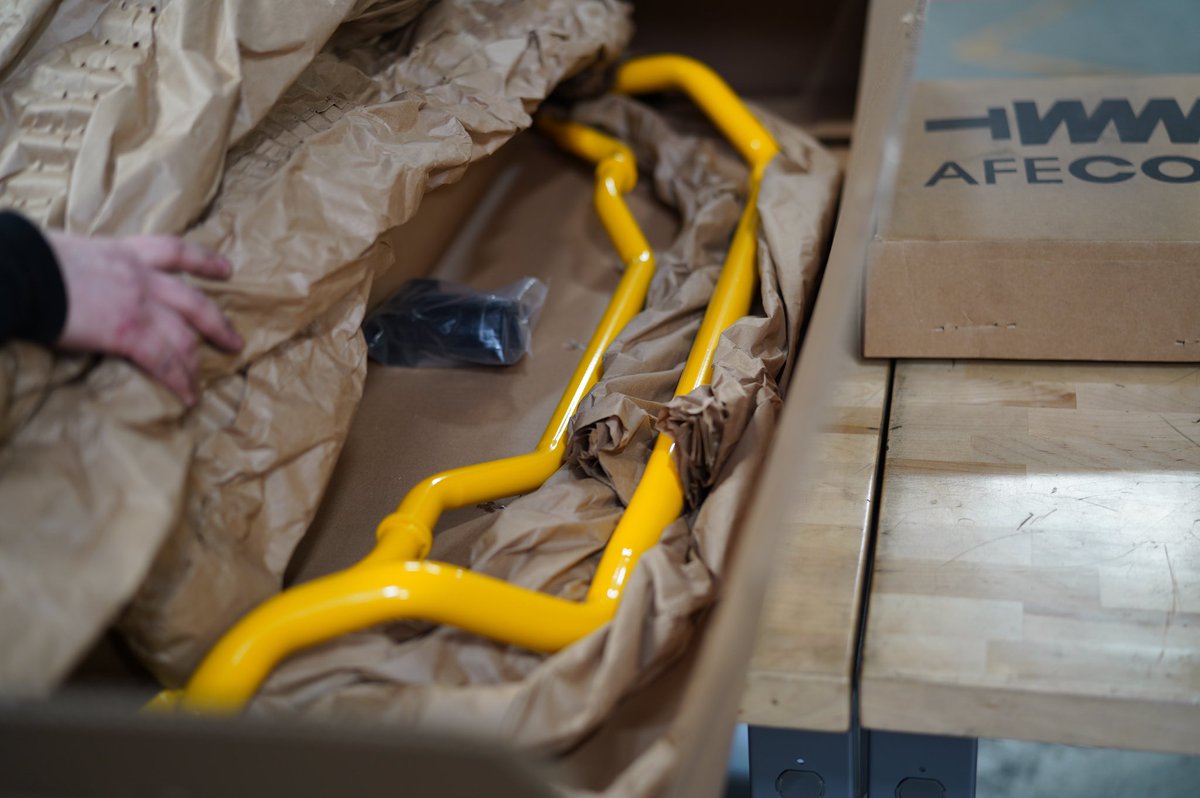aFeCONTROL's tweet photo. This C6 Z06 came in for some upgrades last week 👌 Our special Johnny O’Connell sway bars and shocks are a very popular upgrade combo for C5 and C6 Corvettes!
.
.
#afecontrol #corvette #suspension #swaybars #shocks #c6corvette #c5corvette #chevrolet #gmc #corvettez06 https://t.co/aVIGya6aTQ