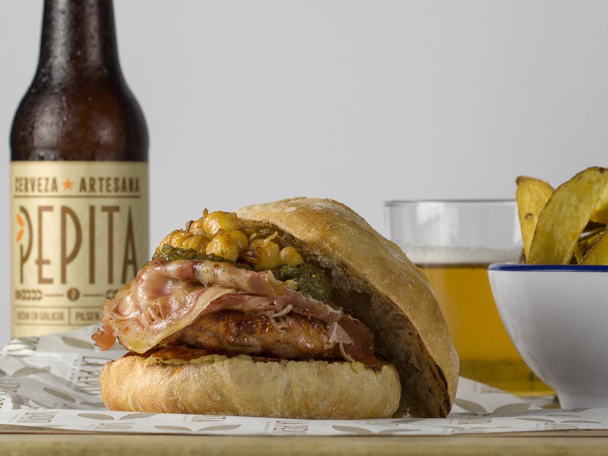 La Pepita Burguer Bar dedica su hamburguesa de enero a Galicia. #franquicia #burguer #Galicia 🍔🍔🍔🍔 

franquicias.20minutos.es/franquicias/fr…