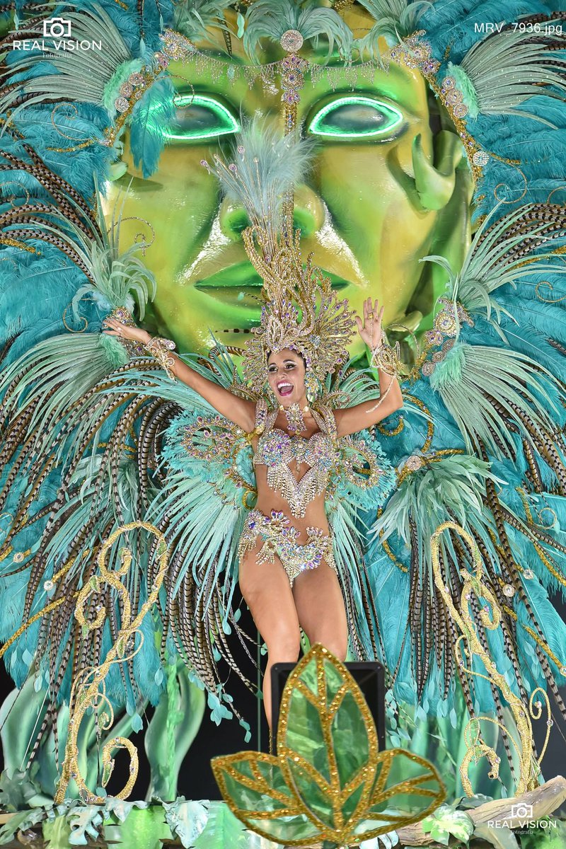 ComparsaOrfeo's tweet photo. María Celeste I, nuestra Reina de @comparsaorfeo 2019.
#orfeo2019espiritual
#comparsaorfeo
#carnavalartesanaldelpais
Foto: Real Visión https://t.co/1UMXXWiNRE