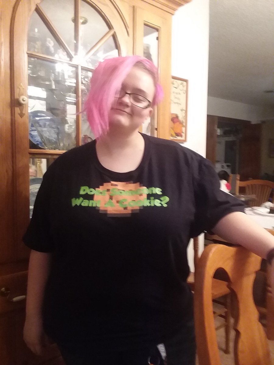 MedicWnatsPie's tweet image. Got my new shirts from @Whix100 @streamlabs Merchandise Store! I'm so happy with how they came out and that I get to wear my friend's merch. I got the Merry Whixmas, The Rebels and Cookies.