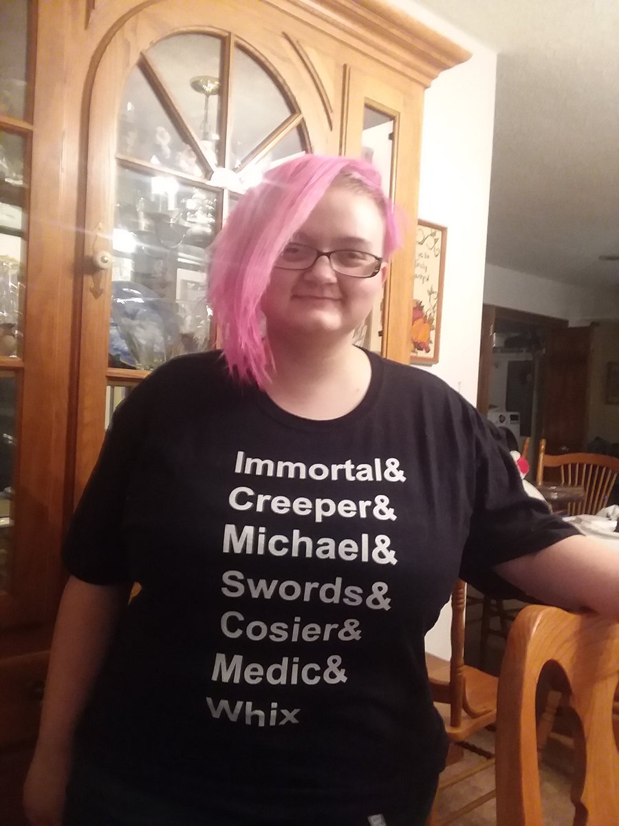 MedicWnatsPie's tweet image. Got my new shirts from @Whix100 @streamlabs Merchandise Store! I'm so happy with how they came out and that I get to wear my friend's merch. I got the Merry Whixmas, The Rebels and Cookies.
