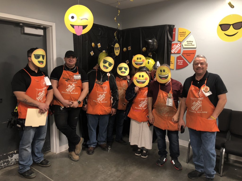 EngleAngelique's tweet image. The class I taught today at our S.A.W event. Was happy with the turn out. And love this picture. @PamPineau @Mighty8427 @HomeDMikeB @mdparrett  #SAWevent