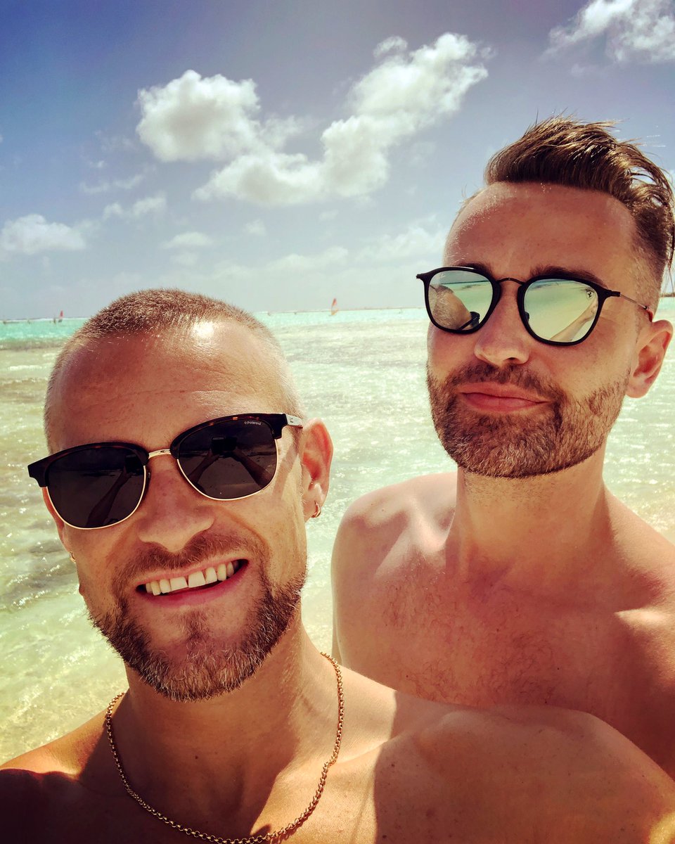 OfficialDukebox's tweet photo. Our first tweet... give us a follow for sequins, songs and sunny locays! ☀️
.
.
.
#vocalduo #sequinsuits #entertainers #vocalharmony #artists #maleduo #tour #Caribbean #beach #husbands https://t.co/wvW4yYOcPT