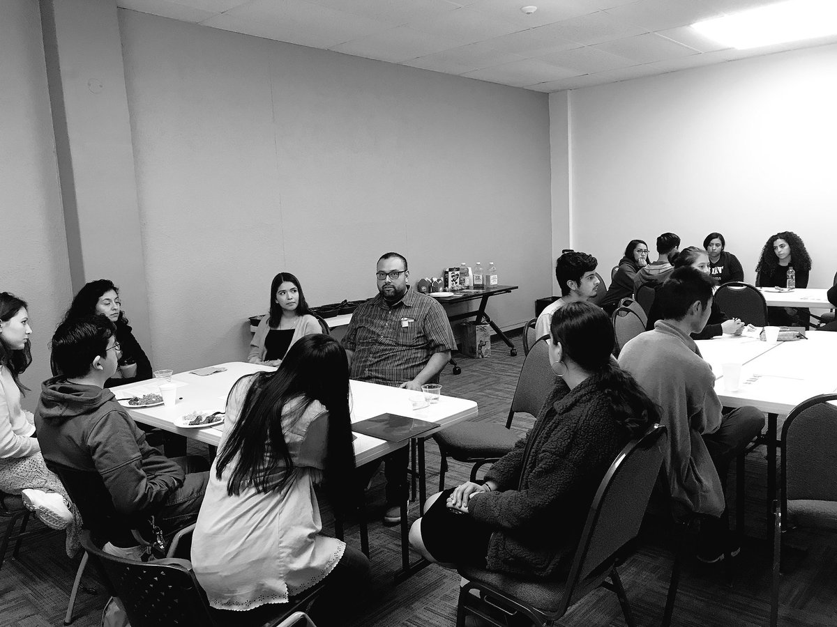 CCampos_UCI's tweet image. A busy day here in Graduate Division with yet another great event. First-Gen graduate student panel and networking lunch sponsored in collaboration with UCI First-Gen Initiatives @UCIrvineGD #UCIGradLife #FirstGenUCI #FirstGenPride