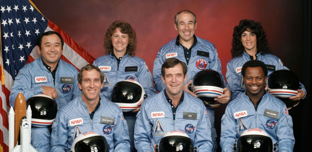 Today we remember the brave men and women who lost their lives 33 years ago on the space shuttle Challenger. <a href="/CNN/">CNN</a> #NeverForgotten #Death #Funeral

hubs.ly/H0gl-Tk0