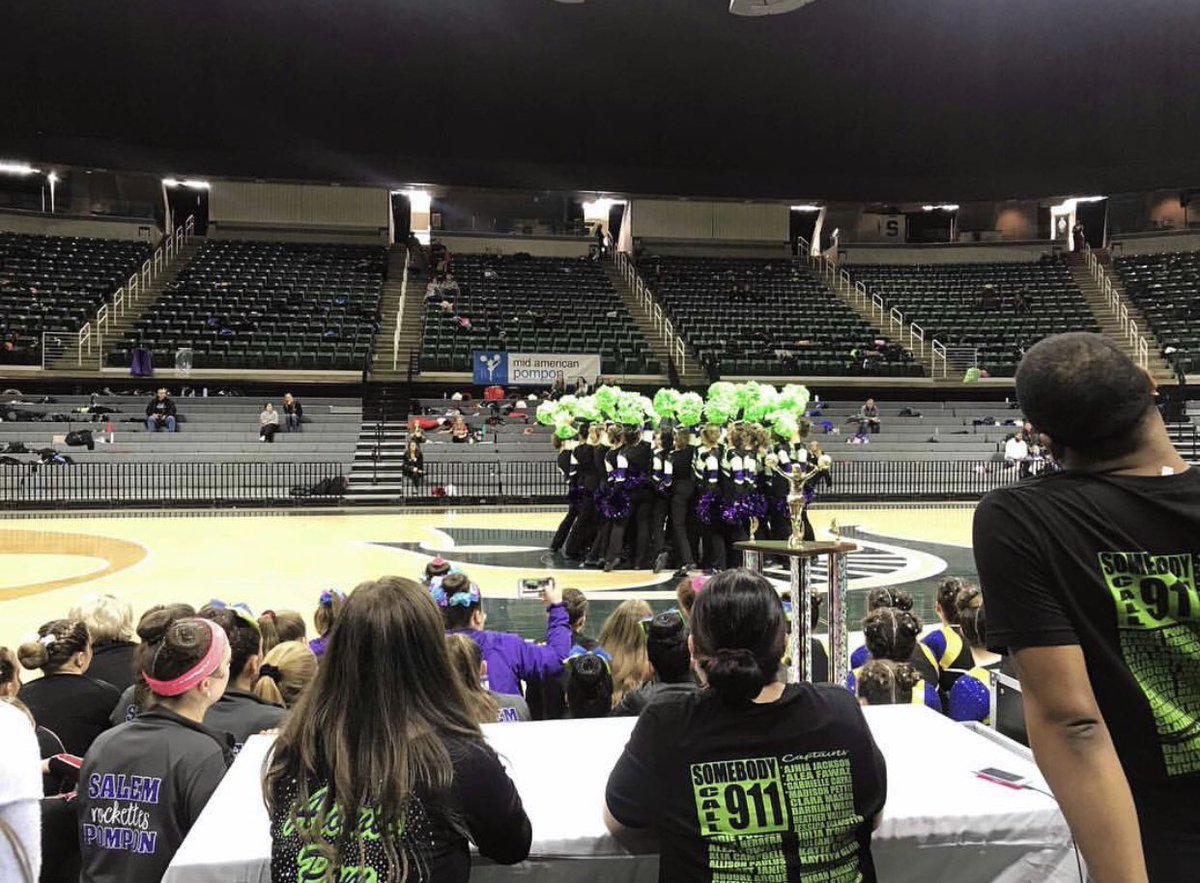 allisonpaulus's tweet photo. 3 years later &amp; still in awe. It’s truly an indescribable feeling performing with Atomic Pom. Thankful for every minute ✨💜💚 #shakethatthing #statechampsbaby https://t.co/Ss2vCeSs03