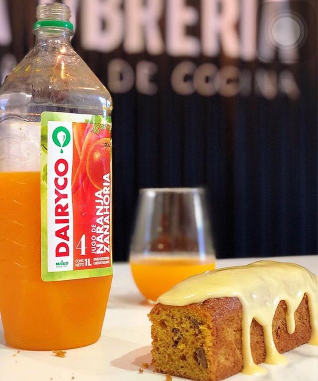 Algunos de nuestros #Influencers tomando <a href="/JugosDairyco/">Jugos Dairyco</a> estos días de calorcito! ☀️🥃😋