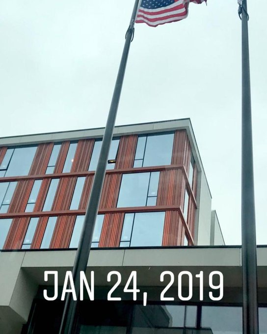 @TaylorStreet #Library @W.E.O’NeilConstruction 35’ #CamCleatBlackPowderPaint #Flagpoles. Perfect! #NewConstruction #BetterChicago https://t.co/tLtkhgU4me https://t.co/LiYMcWwgBx