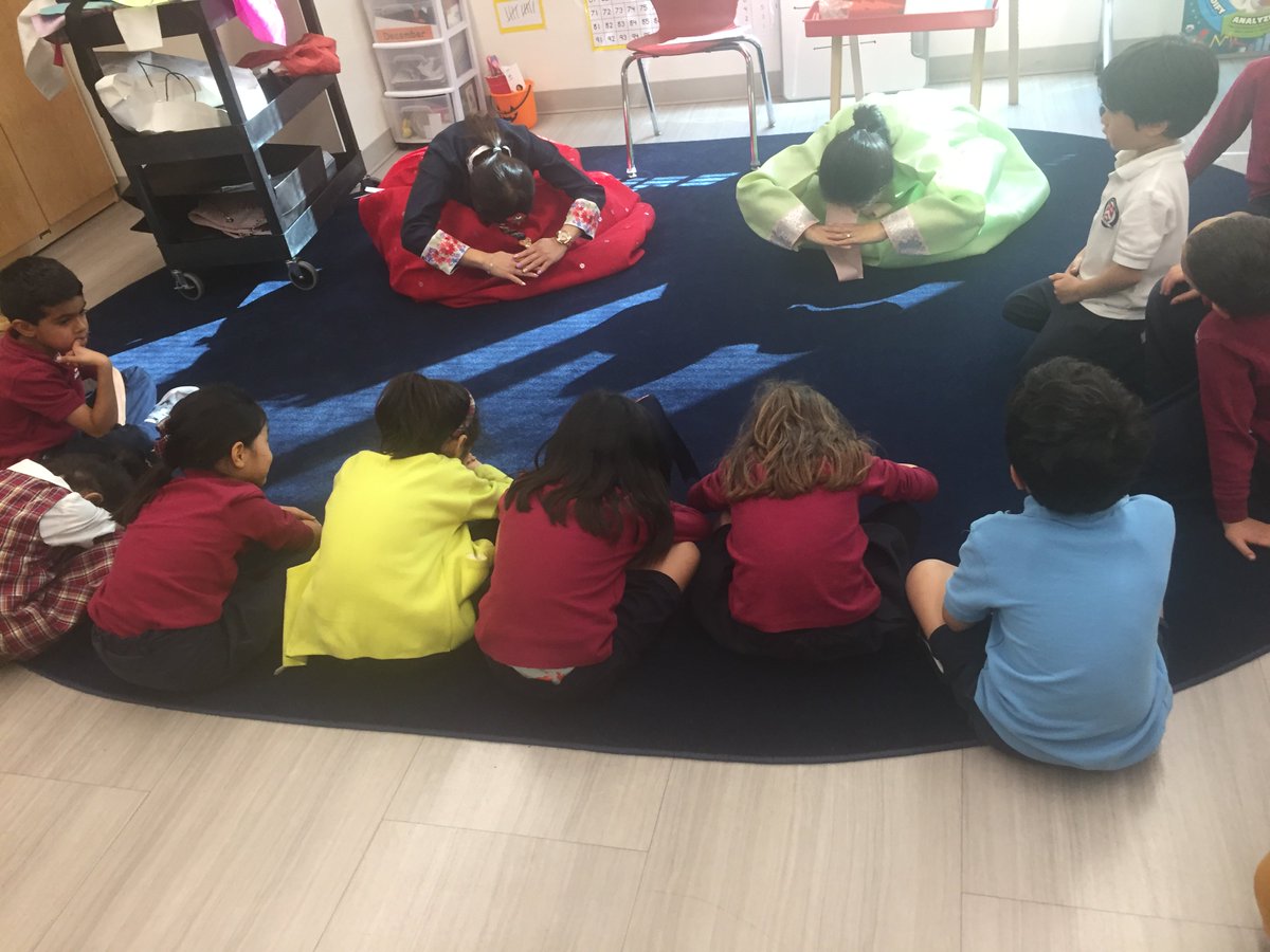 Thank you to Mrs. Kim and Mrs. Yoon who shared about the Korean culture and the upcoming Lunar New Year with our Kindergartners!v#stratfordschool #multiculturalweek #lunarnewyear #laschools #elementaryschool