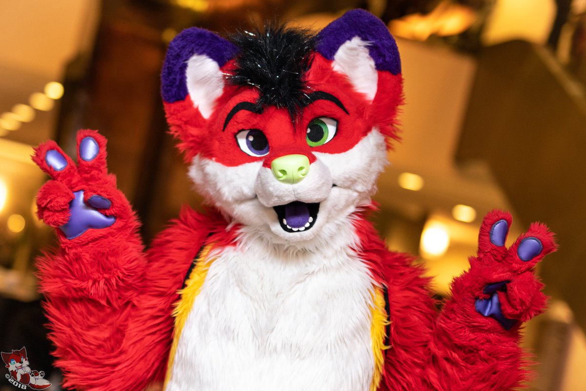 Everyone's favorite strawberry! 🍓
Suiter: <a href="/tallfuzzball/">Majira Strawberry</a> 
Con: MFF2017