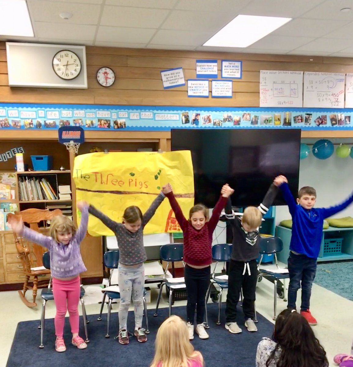 Mrs_Corso's tweet image. Bravo!!👏🏼👏🏼 4th graders were so proud to be an audience for our buddies! We loved the reader’s theatre performances @MrsBeumer!