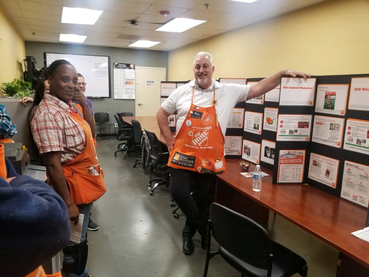 Helping store 0643 El Cerrito kick off SAW!  Great DS team leading the charge!  SM Felipe and me recognizing SASM Twyla for growing HDI Sales HTD 6-fold!!!  #PacNorthProud ⁦<a href="/mark_ghergo/">Mark Ghergo</a>⁩ ⁦<a href="/Installitforme/">Matt Keck</a>⁩ ⁦<a href="/flip_garcia/">Felipe Garcia</a>⁩ ⁦@JonTrampeTHD⁩ ⁦<a href="/THDLeilani/">Leilani Balleza</a>⁩
