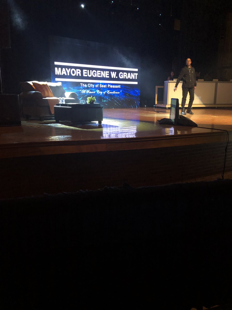 yj_snow's tweet photo. @pgccnews;@SeatPleasant1; @PGCOC 
Happy to be at the #SPSOTC2019 celebrating partnership; economic growth and community! https://t.co/atth8Ubtzw