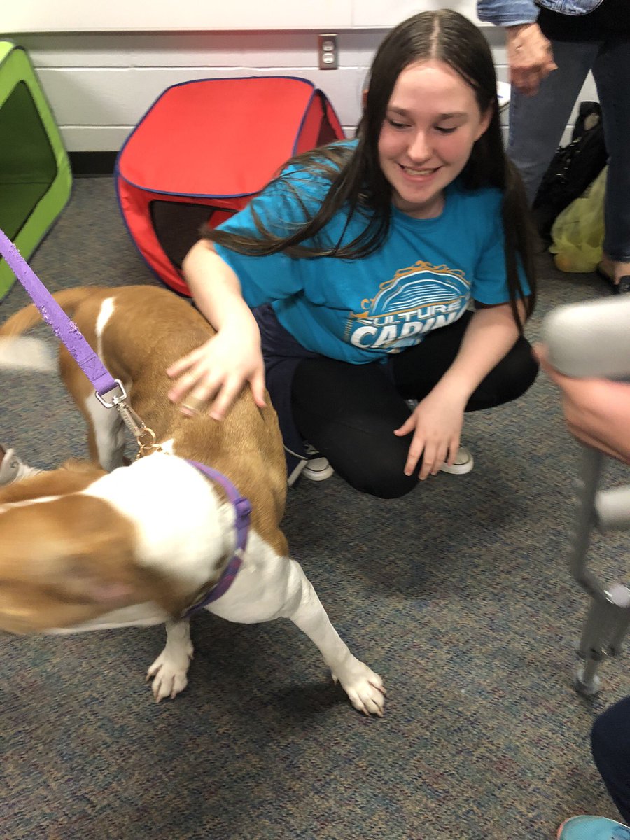 C4cStrack's tweet photo. TBT: to when @PawSuccess came to visit us to teach our C4C club how to “reach out” to other in our community! #reachout #kleinculture #kleinc4c #c4c #kindnesschallenge #kleinkindness @BekaGlasgow https://t.co/sXmSYoEuiA