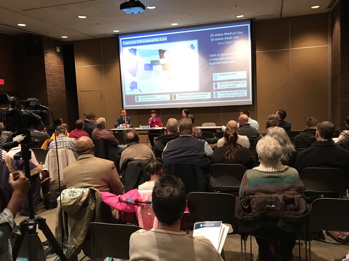 IllinoisSandP's tweet image. Packed house at town hall on recreational marijuana in Springfield