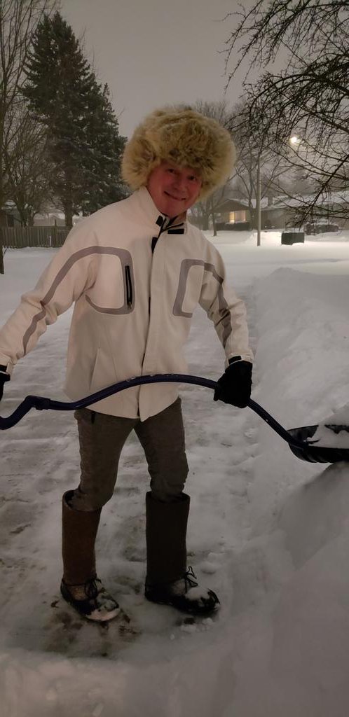 WhaleyWaterloo's tweet image. The fantastic weather reminds me of my time in Siberia when these felt boots, (Valenkis) and arctic wolf hat, (ushanka,) kept me cozy and warm on the Chukchi Sea ice.