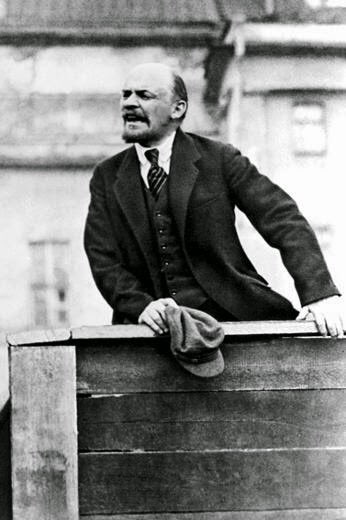 Ленин владимир ильич портрет. Ленин как оратор. Ленин владимир ильич на броневике. Ленин владимир ильич фото. Ленин владимир ильич революция.
