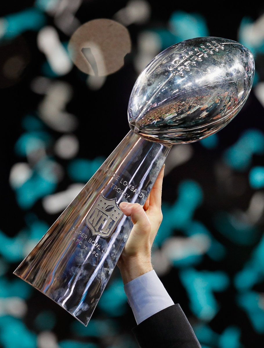 SNFonNBC's tweet photo. Who is more well known? 

RT for the Lombardi Trophy
Like for Ariana Grande

Trying to prove a point https://t.co/6rMWk0rxLq