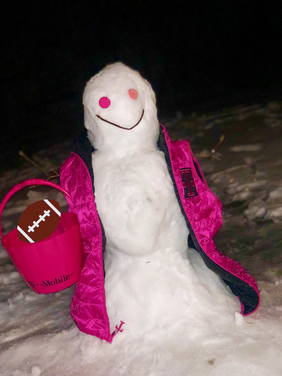 TmoLexi's tweet photo. My 2 year old wanted to join in on the fun! #TMobileSnowMan #HesReadyforTheSuperBowl #TMobileWins @JohnLegere 😄⛄️ https://t.co/KWD4ZuYLGd