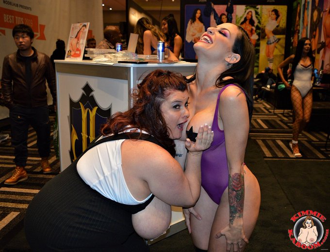 @KissaSins always plays with my boobs BUT this time I got to play with her amazing boobies https://t<a class="tags" href="/tag/kissasins">@kissasins</a><a href="/tag/saturday"class="tags"><span>#saturday</span></a><a href="/tag/saturdaymotivation"class="tags"><span>#saturdaymotivation</span></a>