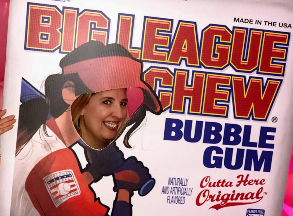 cherylegirlie's tweet photo. I would OWN the Big Leagues. πππ Thanks, @bigleaguechew @masnOrioles and @Orioles for giving me this pink, pop dream. β€π #OsFanFest #OsSocialPopUp https://t.co/fcBnJLrCtN