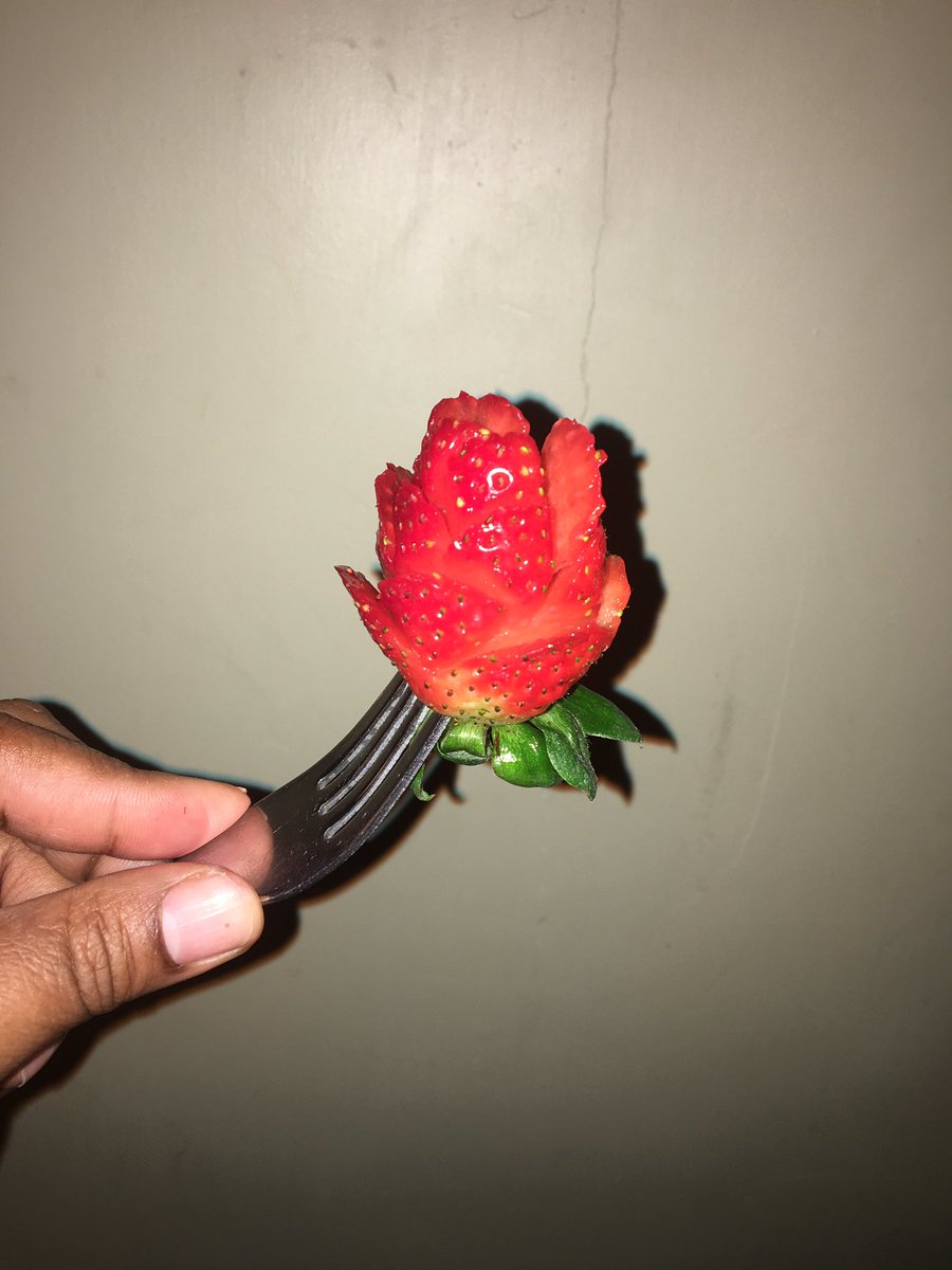 esquaredsweets's tweet image. I’m so looking forward to Valentines Day 🥰 #knifework #Cincinnati #baker #ValentinesDay2019 #msesquareesweets