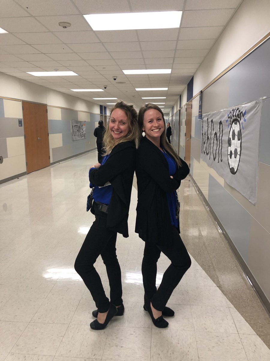 Wernekea's tweet photo. Unplanned twinning today with the very awesome Mrs. Hudson @hebron9th 💙 wearing our favorite Hebron blue today! https://t.co/vfjDQgO8XP