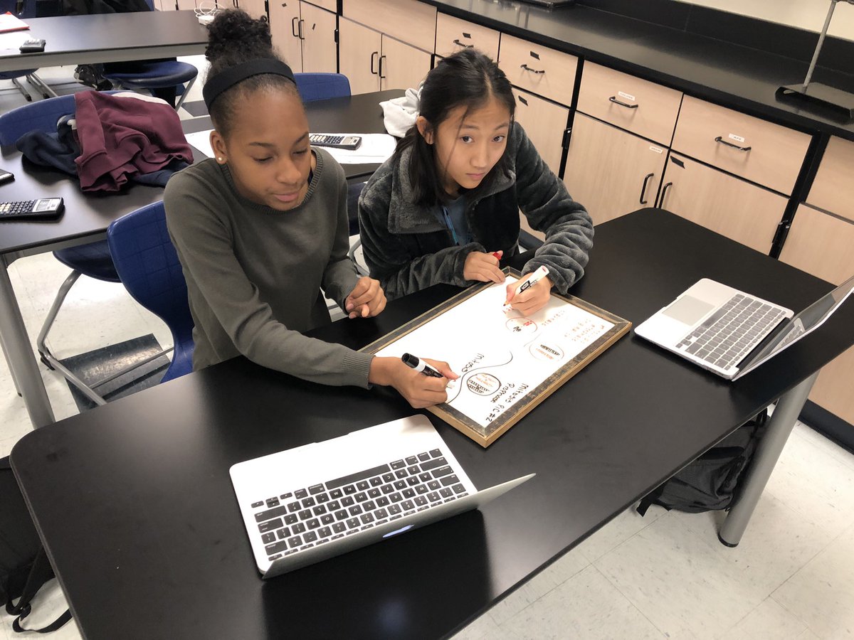 bethanykshields's tweet image. Using old school white boards with new school technology to discuss mitosis and meiosis. I love how #PrinciplesofBiomedicalScience and freshman biology overlap! #misdPROUD #go2panthers #texasPLTW @MHSPanthers